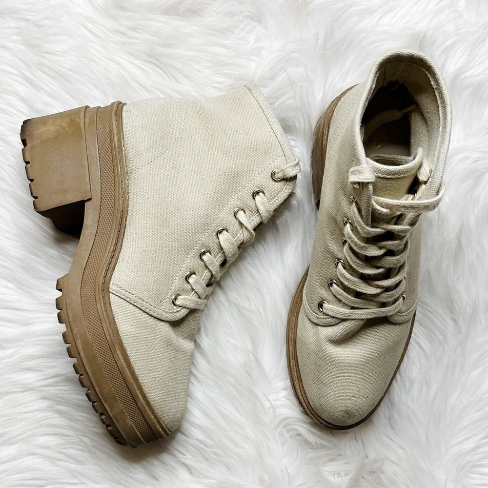 Boo Hoo Chunky Lace Up Canvas Boots Tan Cream Size 7